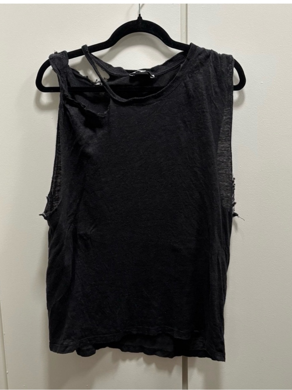IRO tank distressed size smalll